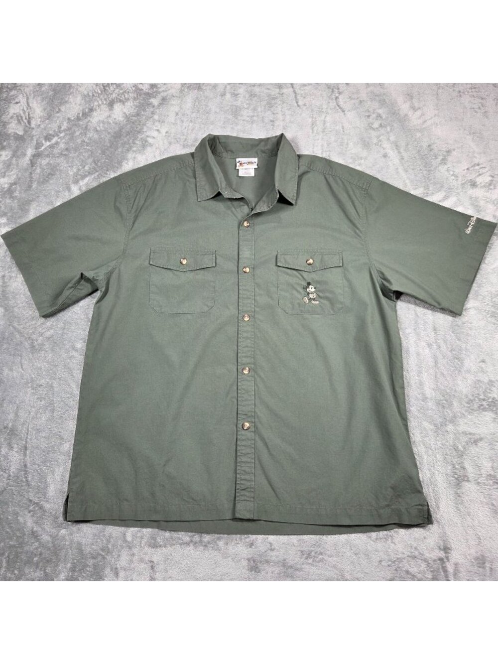 Vintage Disney World Shirt Mens L Green Mickey Mouse Embroidered Camp Button Up